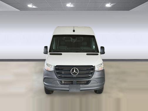 2024 Mercedes-Benz Sprinter 2500 Standard Roof