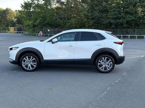 Snowflake White Pearl Mica 2025 Mazda CX-30 2.5 S Preferred Package