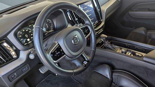 2018 Volvo XC60 T6 R-Design