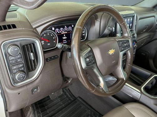 Iridescent Pearl Tricoat 2020 Chevrolet Silverado 1500 LTZ