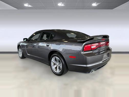 Granite Crystal Metallic Clearcoat 2013 Dodge Charger SE