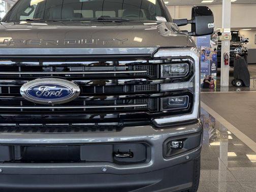 2025 Ford F-250 Platinum