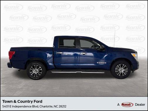 2021 Nissan Titan SV