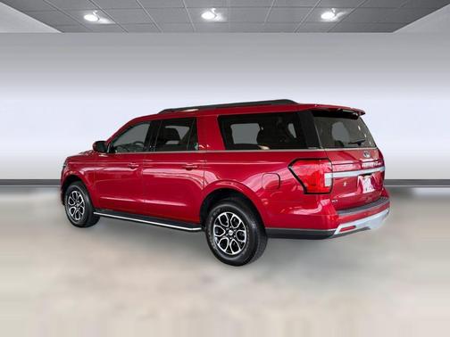 Rapid Red Metallic Tinted Clearcoat 2022 Ford Expedition Max XLT