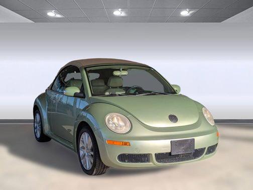 2008 Volkswagen New Beetle SE