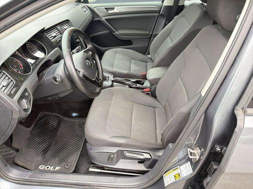 Platinum Gray Metallic 2019 Volkswagen Golf SportWagen TSI S
