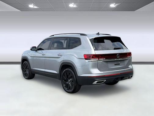 silver mist metallic 2026 Volkswagen Atlas 2.0T SE w/Technology