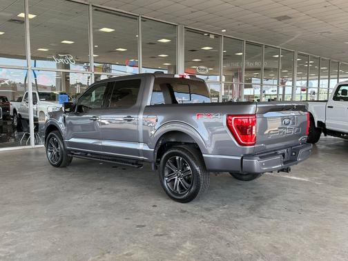 CARBONIZED GRAY METALLIC 2022 Ford F-150 XLT