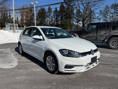 2018 Volkswagen Golf TSI S