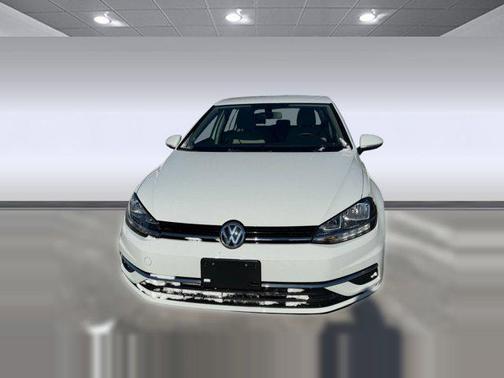 2018 Volkswagen Golf TSI S