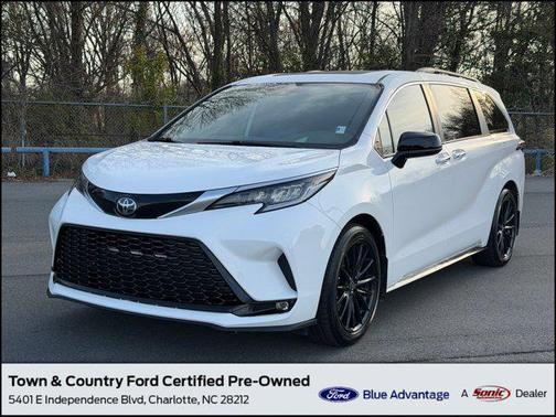 2021 Toyota Sienna XSE 7 Passenger