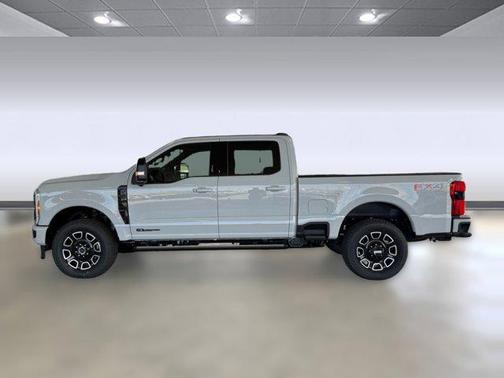 AVALANCHE 2026 Ford F-250 Platinum