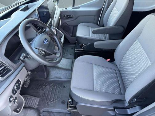 OXFORD WHITE 2026 Ford Transit-250 Base