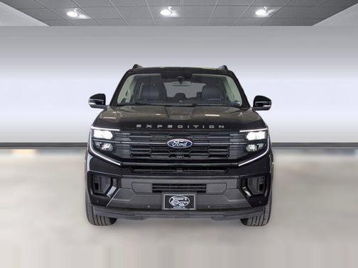2025 Ford Expedition Max Active 4x2