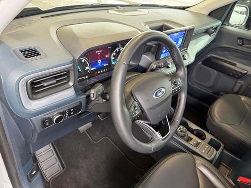 ICONIC SILVER METALLIC 2024 Ford Maverick Lariat