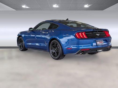 2022 Ford Mustang EcoBoost