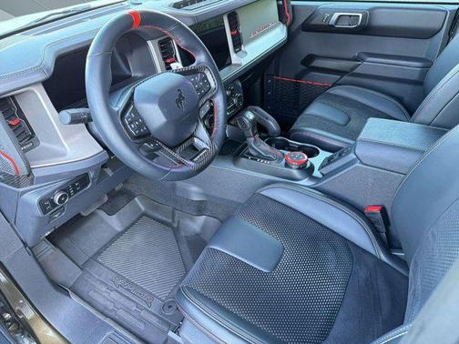 SHELTER GREEN 2024 Ford Bronco Raptor