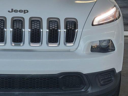 2015 Jeep Cherokee Sport