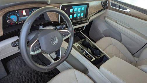 2024 Volkswagen Atlas 2.0T SE w/Technology