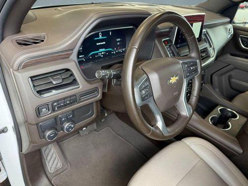 Summit White 2024 Chevrolet Suburban LT