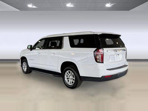 Summit White 2024 Chevrolet Suburban LT