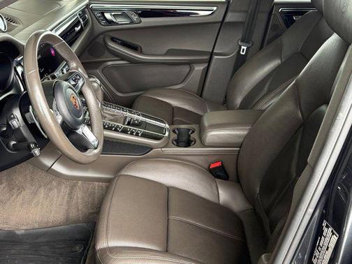 2020 Porsche Macan AWD