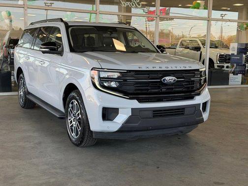 2025 Ford Expedition Max Active 4x4