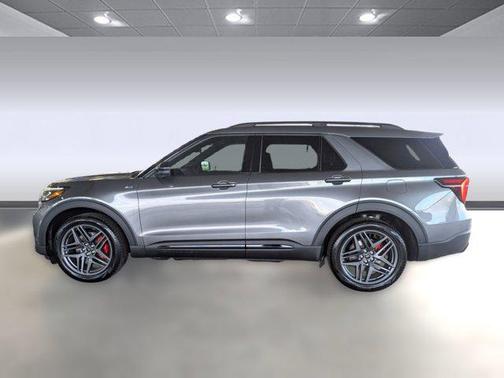 CARBONIZED GRAY METALLIC 2026 Ford Explorer ST-Line