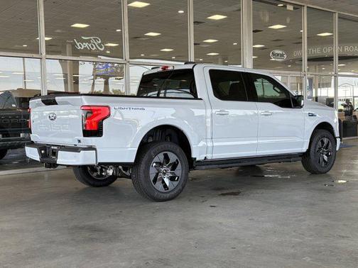 2025 Ford F-150 Lightning Flash