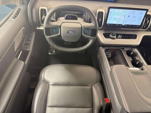 AGATE BLACK METALLIC 2025 Ford Expedition Active