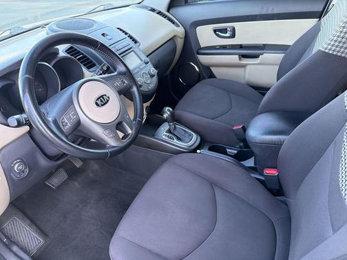 Clear White 2013 Kia Soul !