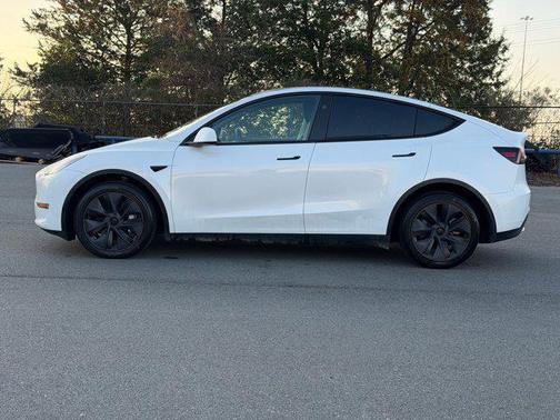 2024 Tesla Model Y Long Range Dual Motor All-Wheel Drive