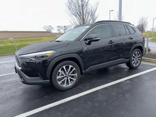 2024 Toyota Corolla Cross XLE