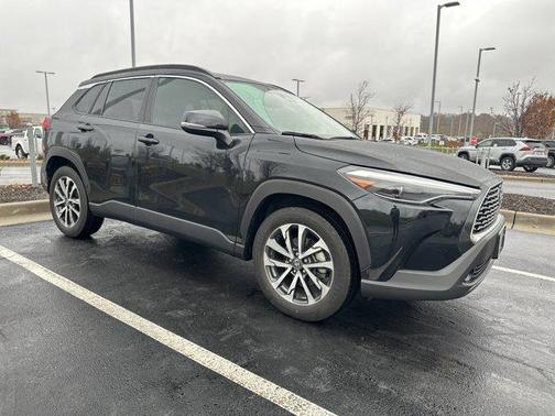 2024 Toyota Corolla Cross XLE