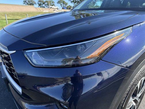 2025 Toyota Highlander XLE