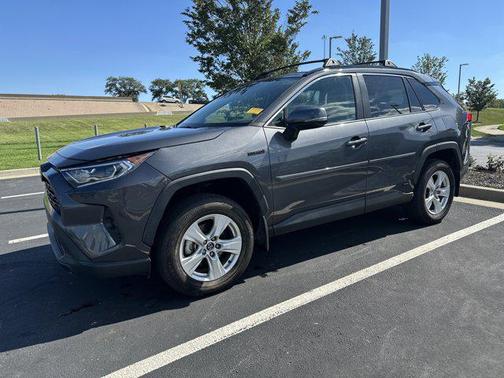 2021 Toyota RAV4 Hybrid XLE