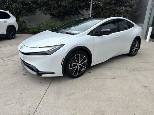 Wind Chill Pearl 2026 Toyota Prius XLE