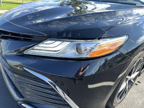 2021 Toyota Camry Hybrid XLE