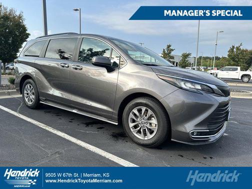 2023 Toyota Sienna XLE