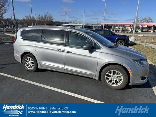 2020 Chrysler Pacifica Touring L