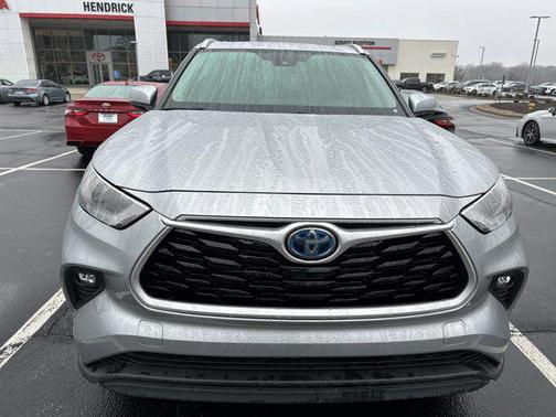 2022 Toyota Highlander Hybrid XLE