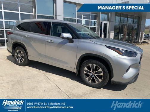 2022 Toyota Highlander Hybrid XLE