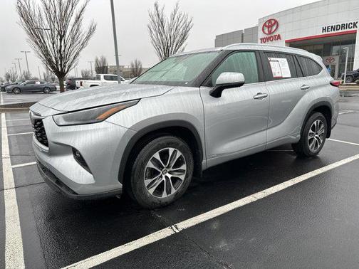 2022 Toyota Highlander Hybrid XLE