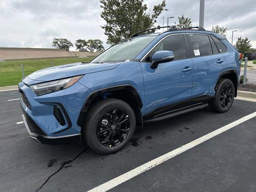 2025 Toyota RAV4 Hybrid SE
