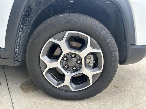 Bright White Clearcoat 2022 Jeep Compass Trailhawk