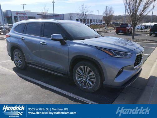 2022 Toyota Highlander Platinum