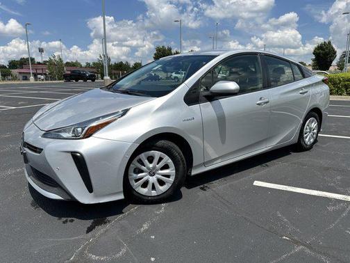 2021 Toyota Prius LE