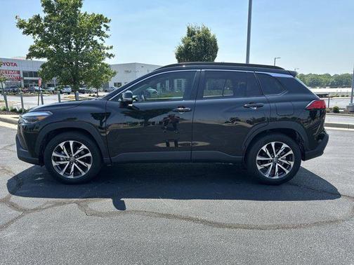 2023 Toyota Corolla Cross XLE