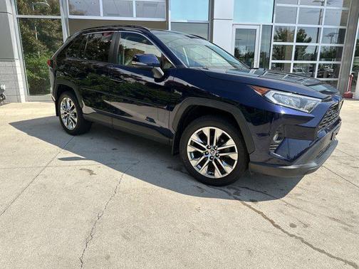 2020 Toyota RAV4 XLE Premium