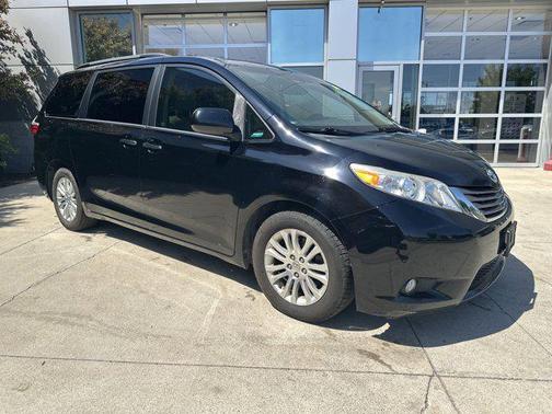2015 Toyota Sienna XLE